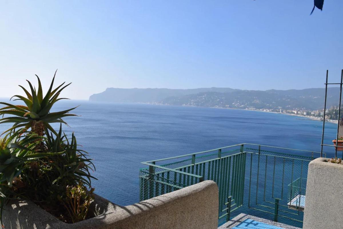 Appartamento Stupenda Vista Mare بيرغيجي المظهر الخارجي الصورة